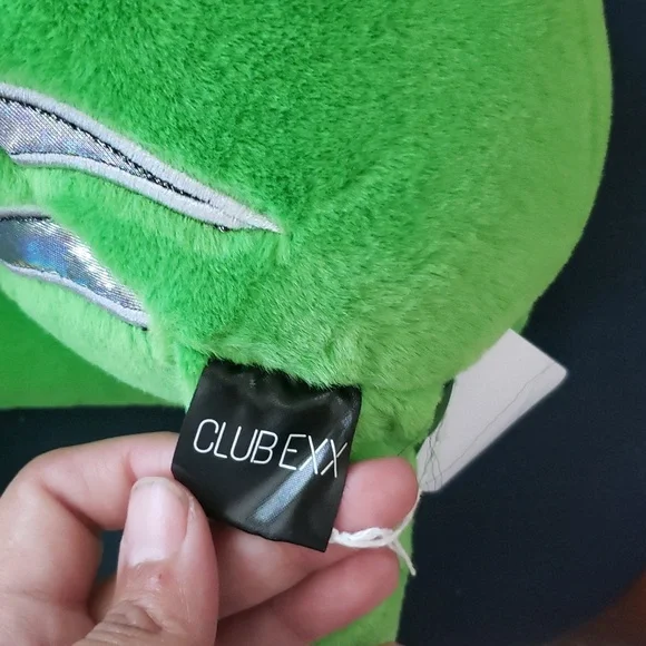 Dollskill Club Exx Green Alien Plushie - Picture 6 of 7